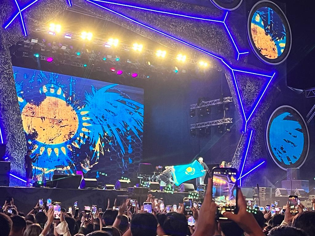 Алматыдағы Медеу мұз айдынында Black Eyed Peas тобының мега-жұлдыздары "Азия дауысы-2023" фестивалін дүркіретті