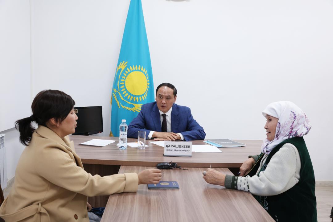 Облыс әкімі азаматтарды жеке қабылдады