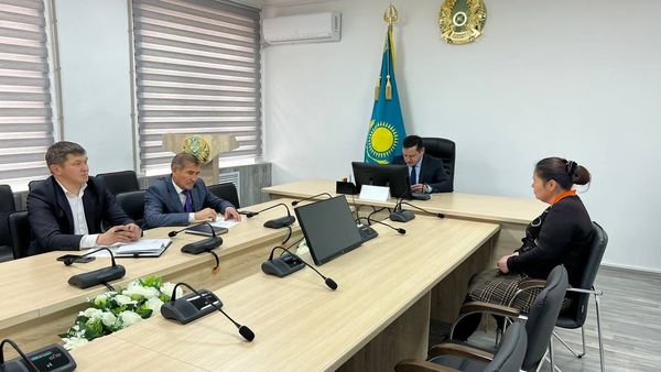 🔰Жуалы ауданының әкімі Жалғас Мұртаза азаматтарды жеке сұрақтары бойынша қабылдау өткізді.