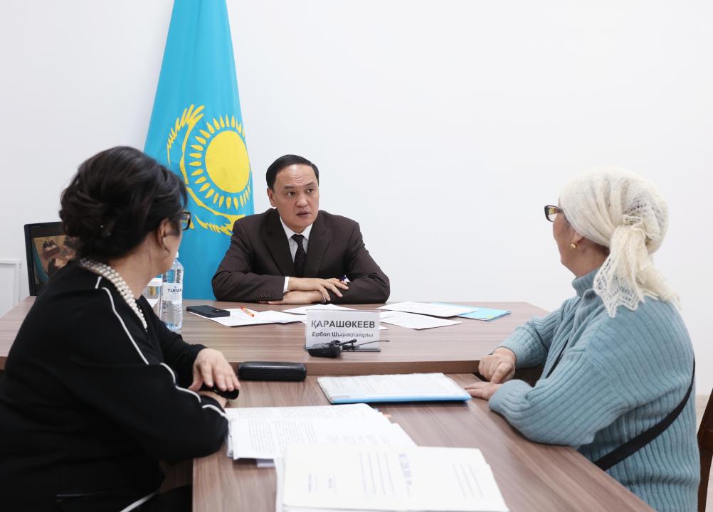Облыс әкімі азаматтарды жеке мәселелері бойынша қабылдады