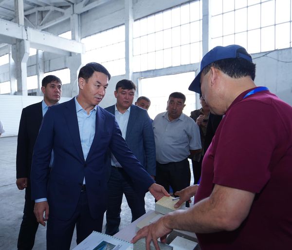 ДАРХАН САТЫБАЛДЫ КЕНТАУДА КӘСІПКЕРЛЕРМЕН КЕЗДЕСТІ 