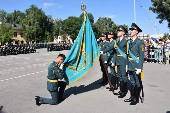 ӘСКЕРГЕ БАРУ ӘРБІР АЗАМАТ ҮШІН МІНДЕТ