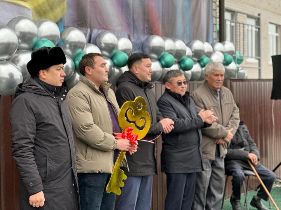 Жаңа мектеп есігін айқара ашты