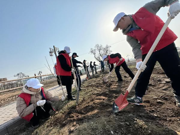 ТҮРКІСТАН: ЖЕТІСАЙДА ЖАС ПОЛИЦЕЙЛЕР СЕНБІЛІККЕ АТСАЛЫСТЫ