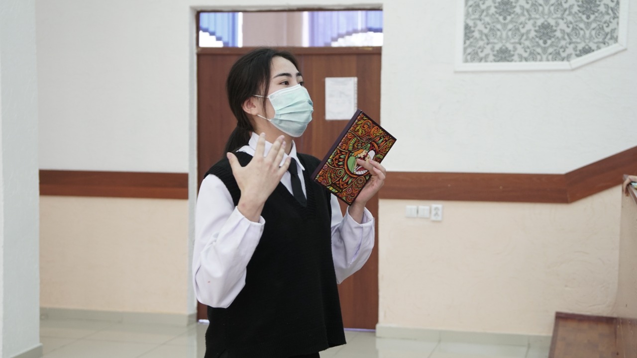 «Ең үздік спикер» Ажар Шәдібек Дулати университетінде тегін оқиды