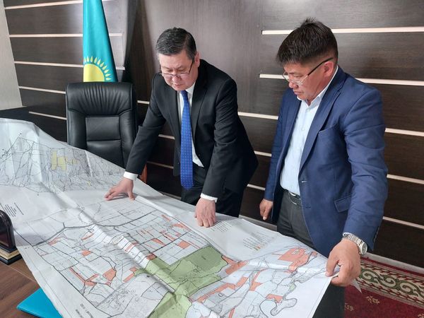ЖАЙЫЛЫМ МЕН ЖАРЫҚ МӘСЕЛЕСІ ЖАҚСАРА ТҮСЕДІ