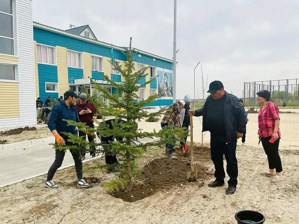 МЕКТЕБІНЕ МИЛЛИОН ТЕҢГЕГЕ ДЕМЕУШІЛІК ЖАСАДЫ