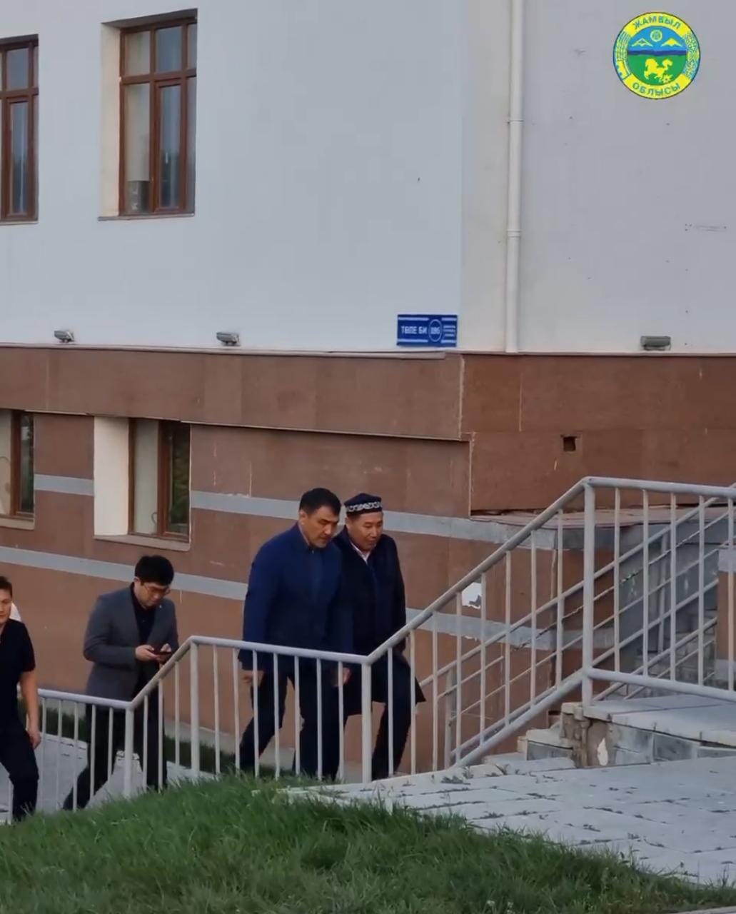 Жамбыл облысының әкімі Нұржан Нұржігітов орталық «Һибатулла Тарази» мешітінде жамағатқа ауызашар берді