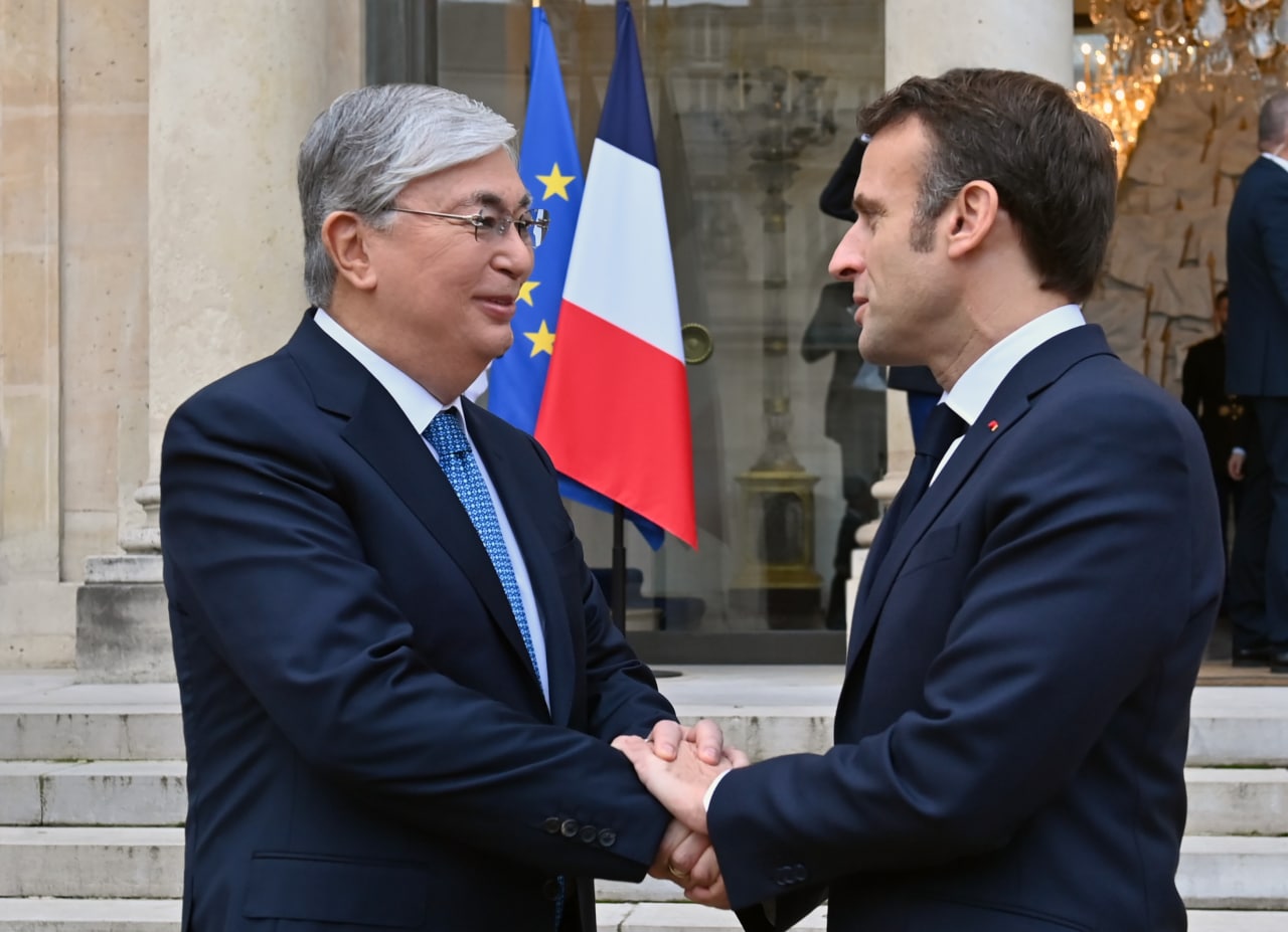 Мемлекет басшысы Франция Президенті Эмманюэль Макронмен кездесті