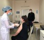Арубаев бастаған мем қызметкерлер ұл-қыздарын вакцинациялаудан өткізді